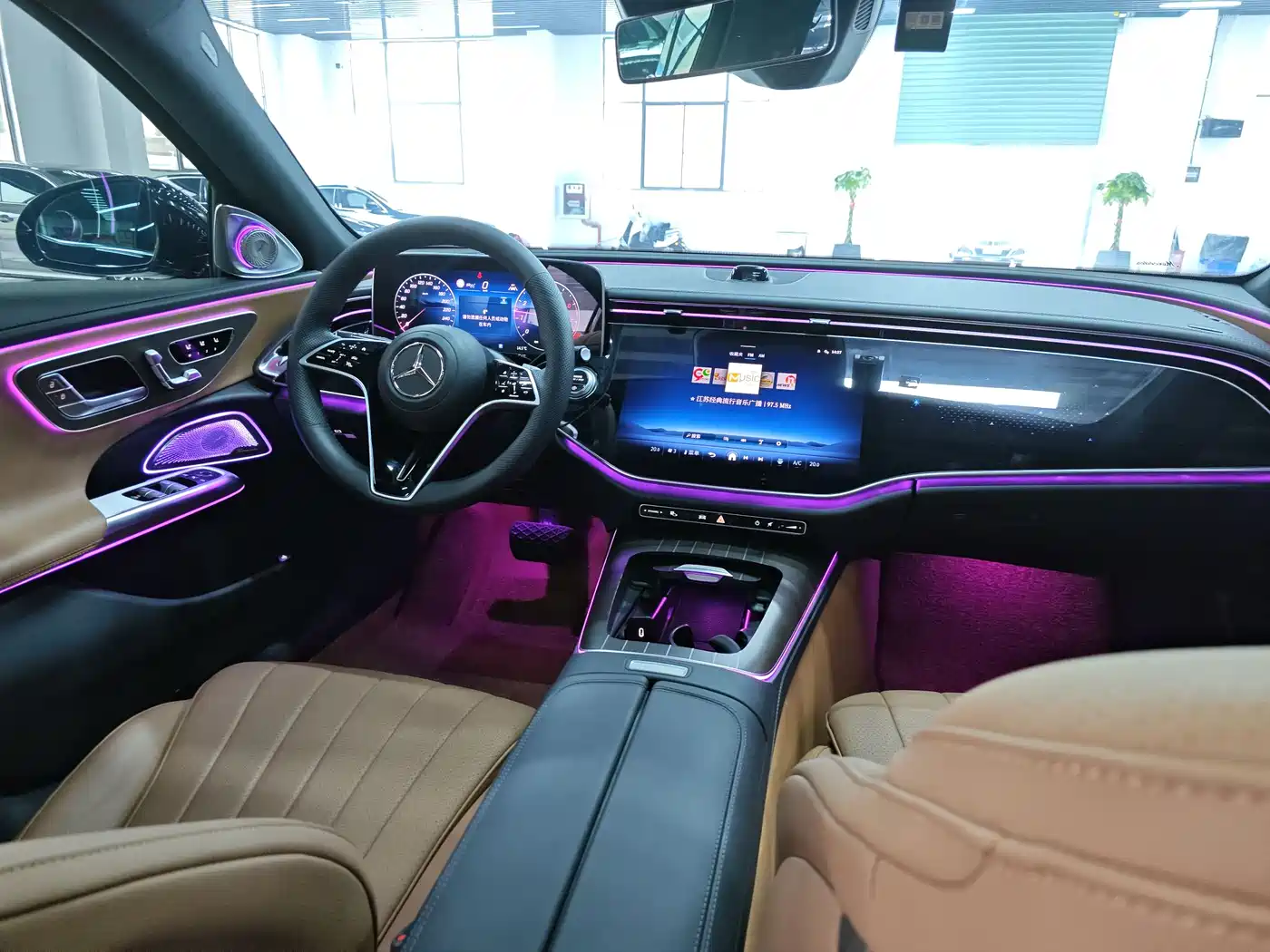 Mercedes-Benz E-Class 2024 Model E 300 L Luxury фото 6