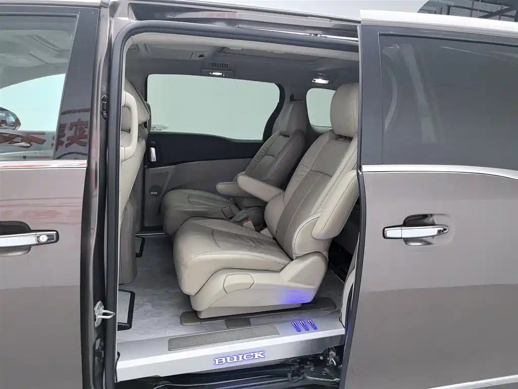 Buick GL8 2014 3.0L XT Luxury Business Flagship фото 15