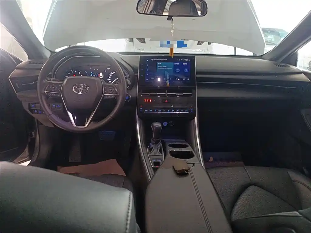 Toyota Avalon 2022 2.0L Luxury Edition фото 10