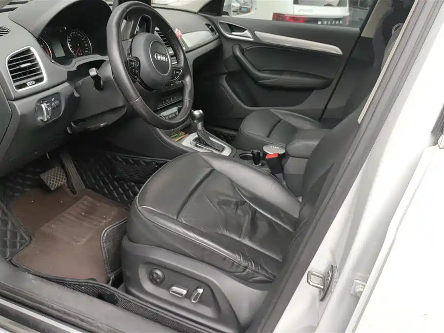 Audi Q3 2016 35 TFSI Style фото 9
