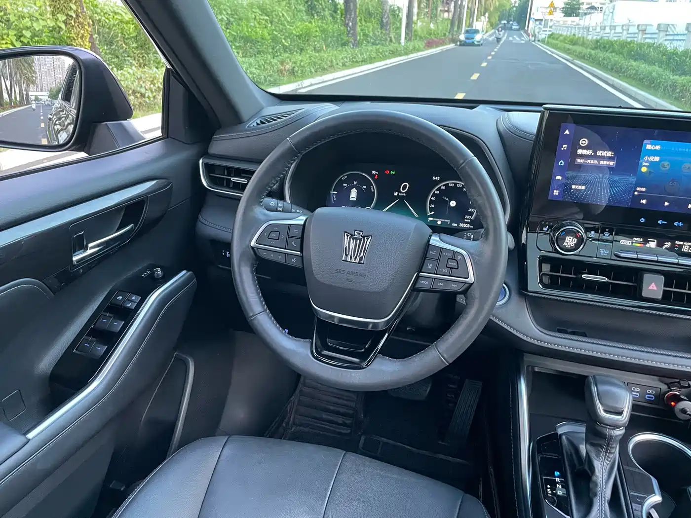 Toyota Crown Kluger 2023 2.5L HEV AWD Premium Edition фото 12