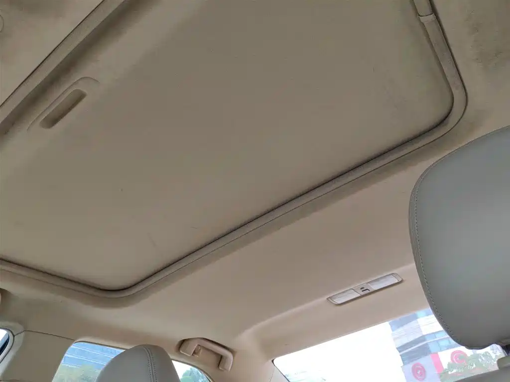 Toyota Camry 2015 2.0G Leading Edition фото 14
