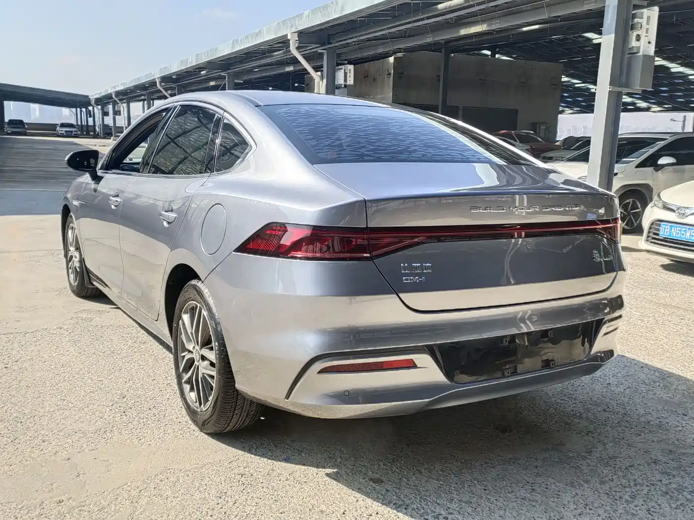BYD Qin PLUS 2021 DM-i 55KM Flagship фото 10