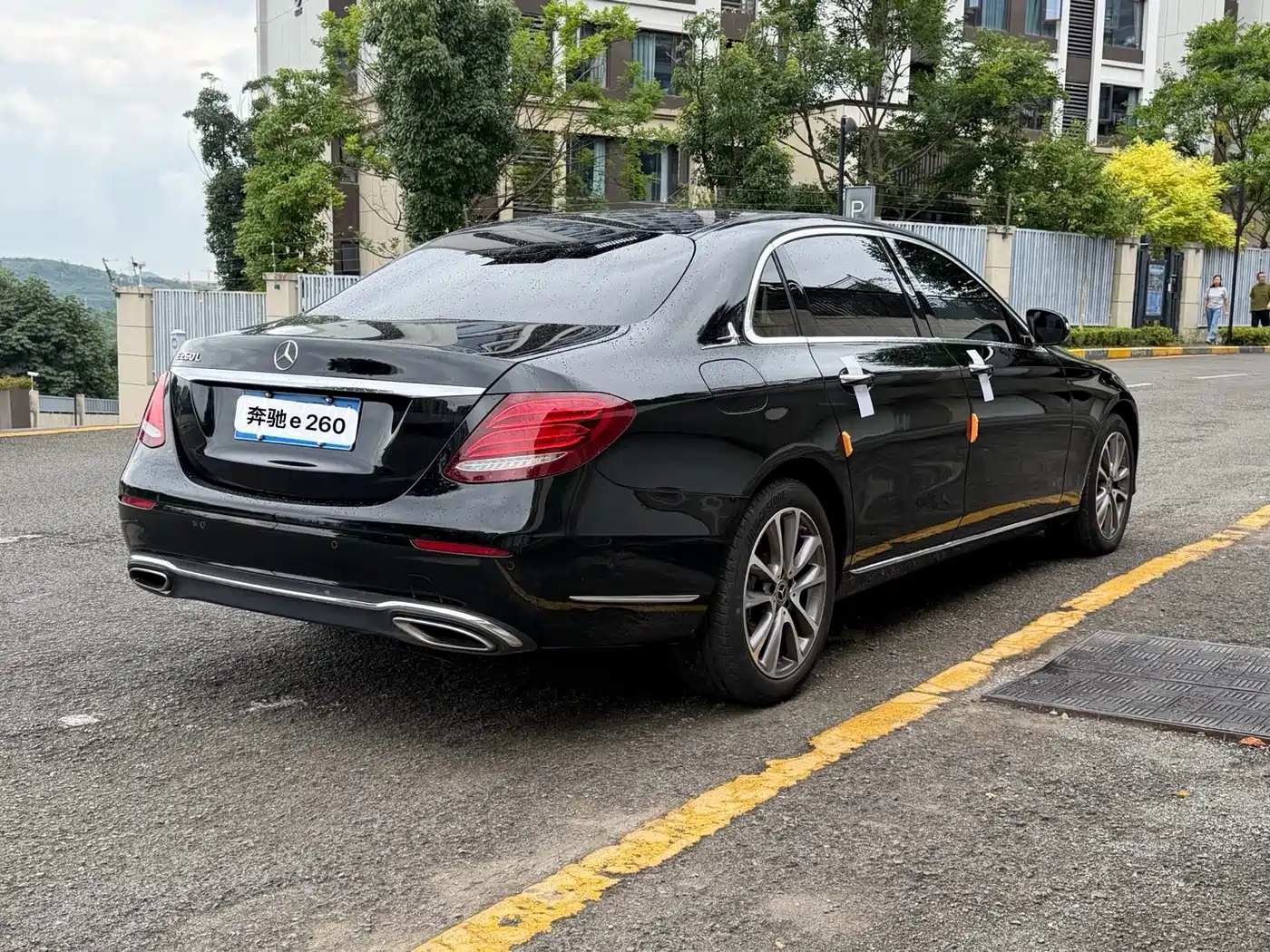 Фото 9 - Mercedes-Benz E-Class