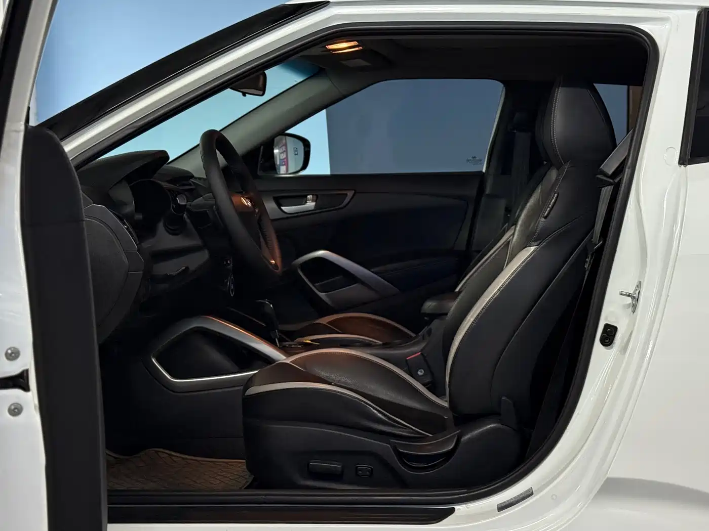 Hyundai Veloster 2012 1.6T Automatic Luxury фото 8