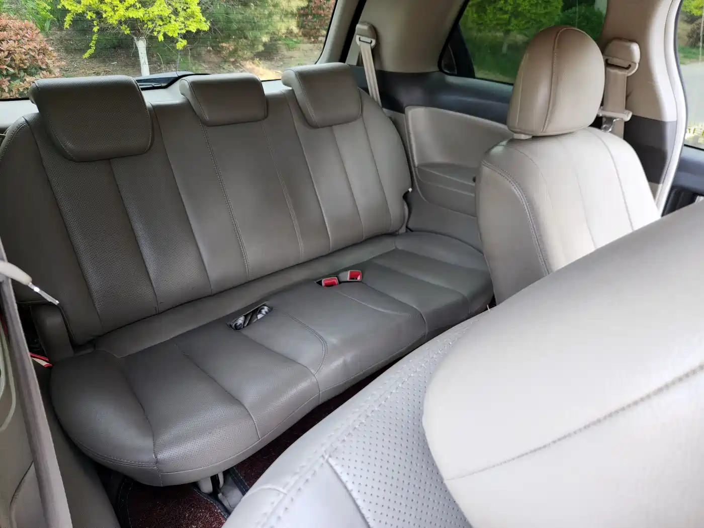 BYD M6 2013 2.4L Automatic Premium фото 17