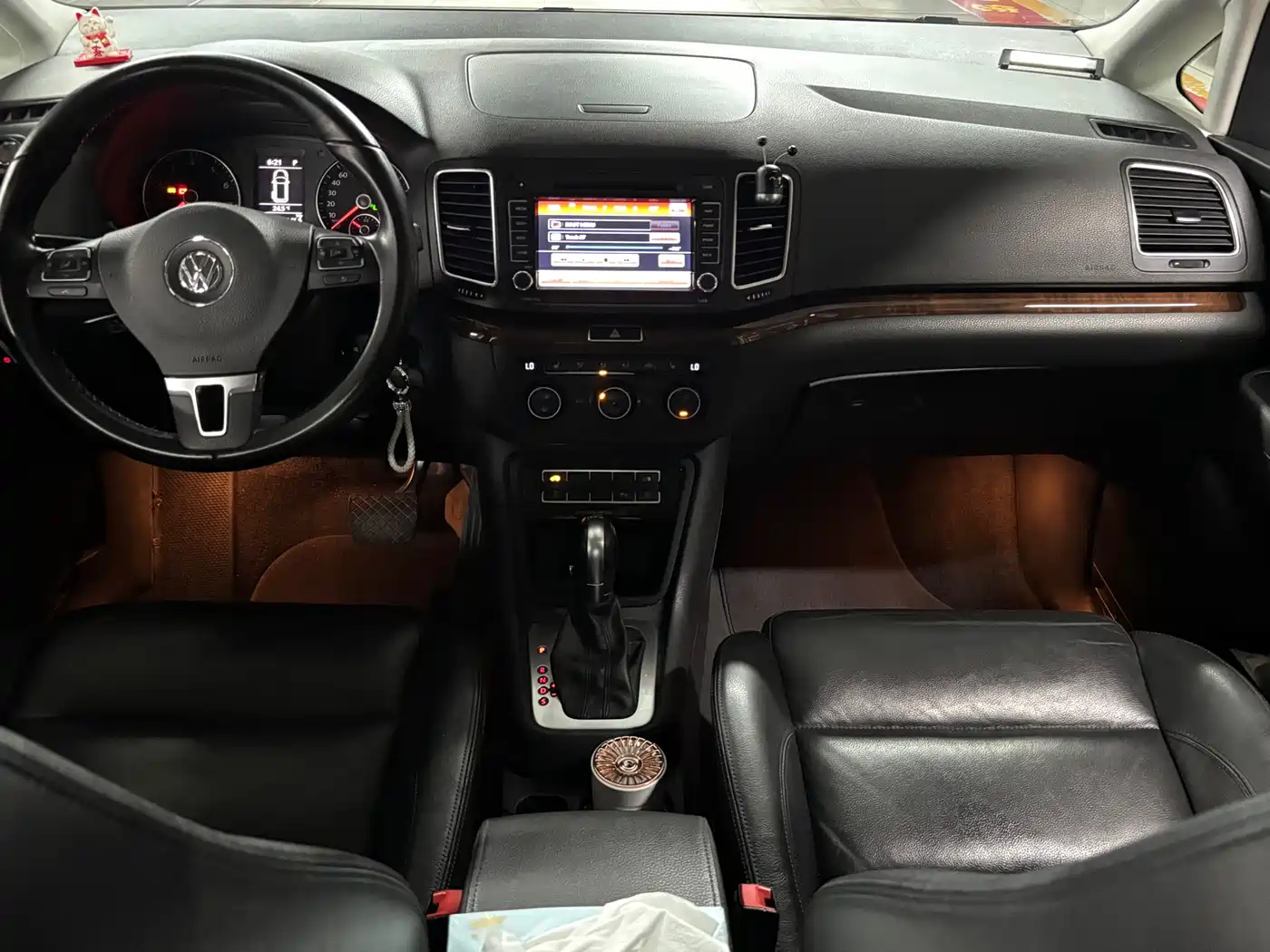 Volkswagen Sharan 2015 1.8TSI Comfort фото 12