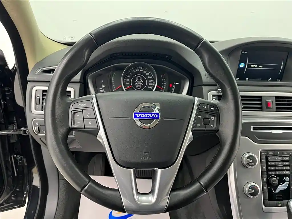 Volvo S80L 2015 2.0T T5 Momentum Edition фото 9