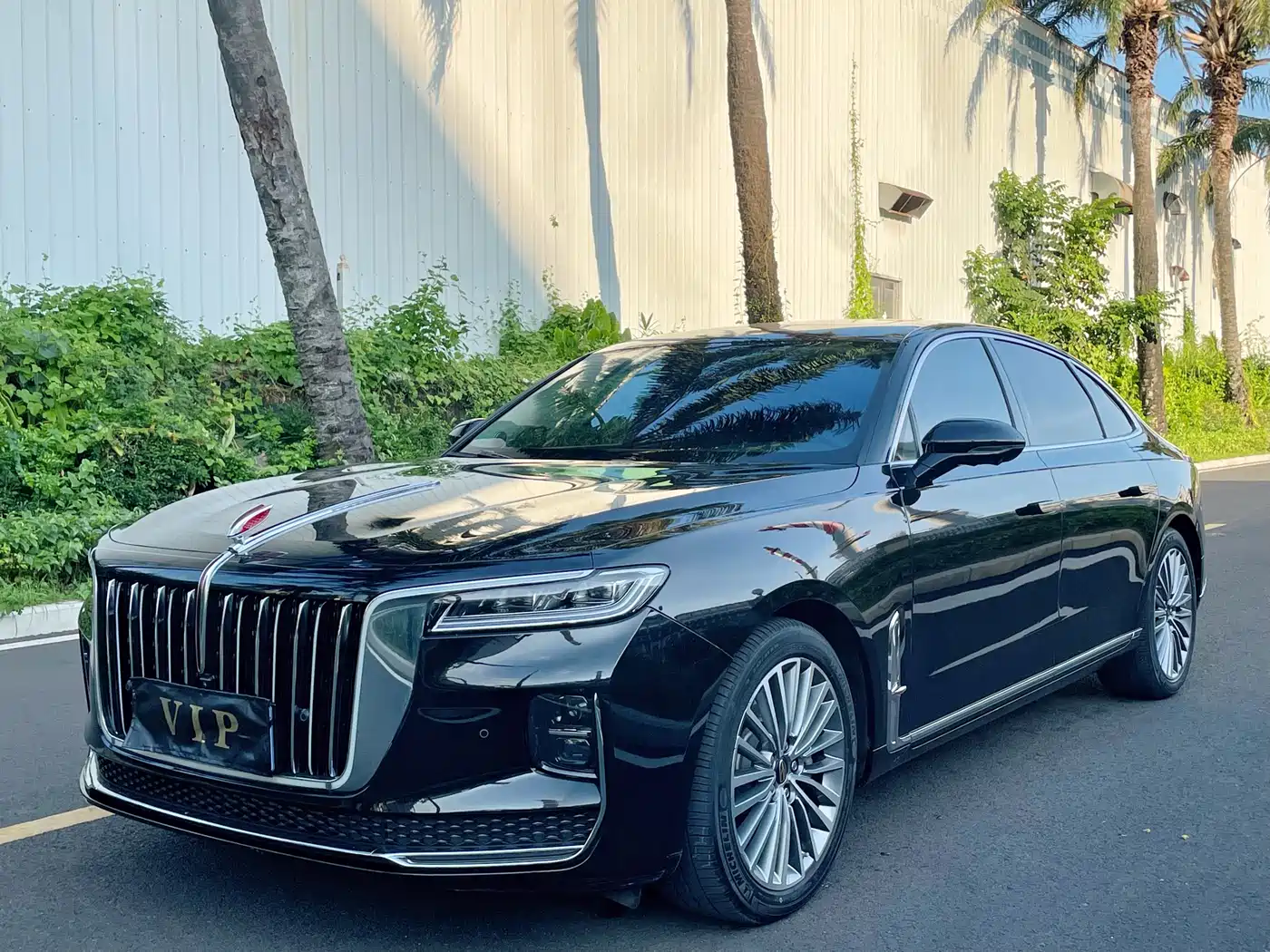 Hongqi H9 2022 2.0T Smart Connect Flag Enjoy Edition