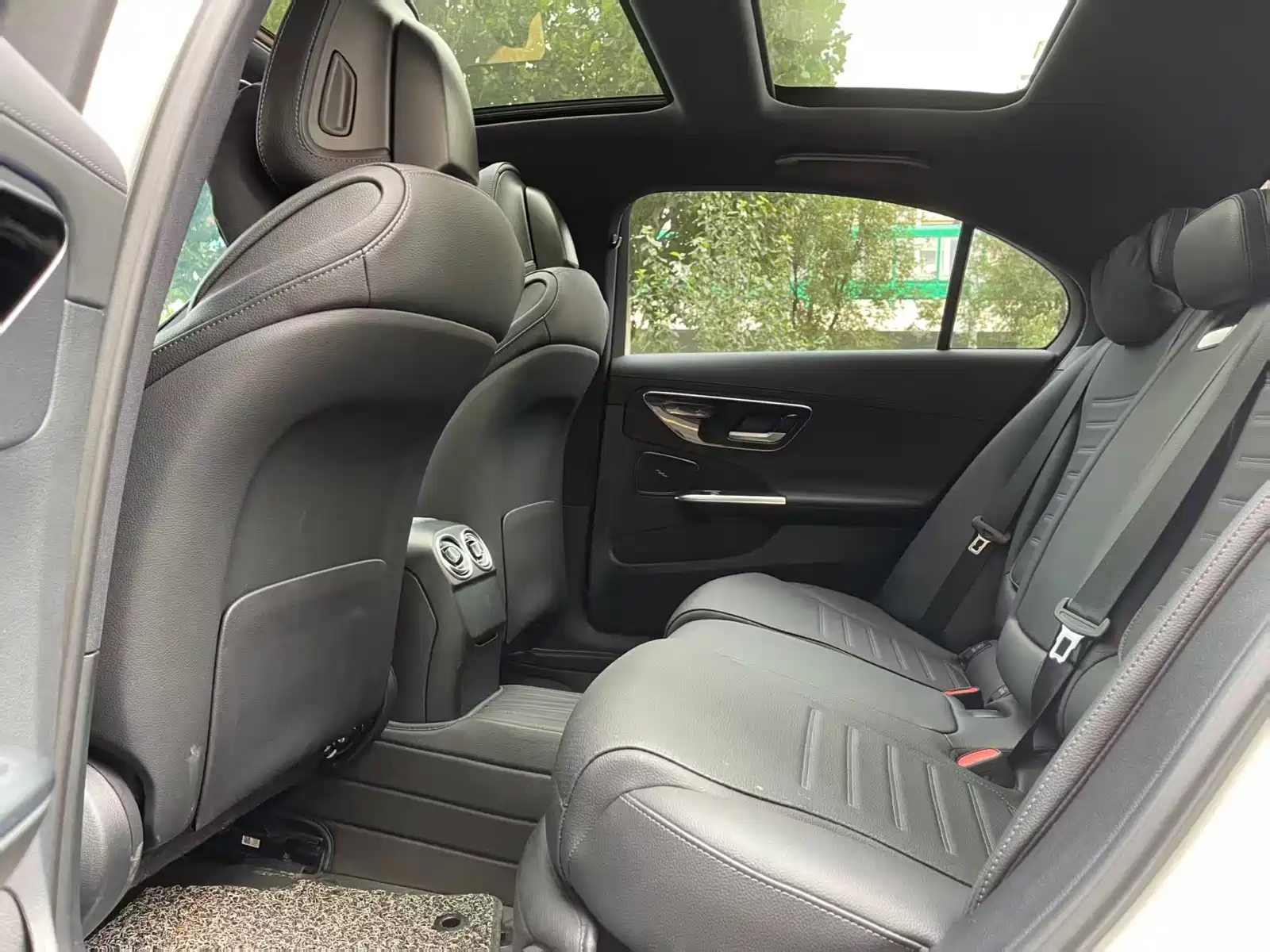 Фото 7 - Mercedes-Benz C-Class