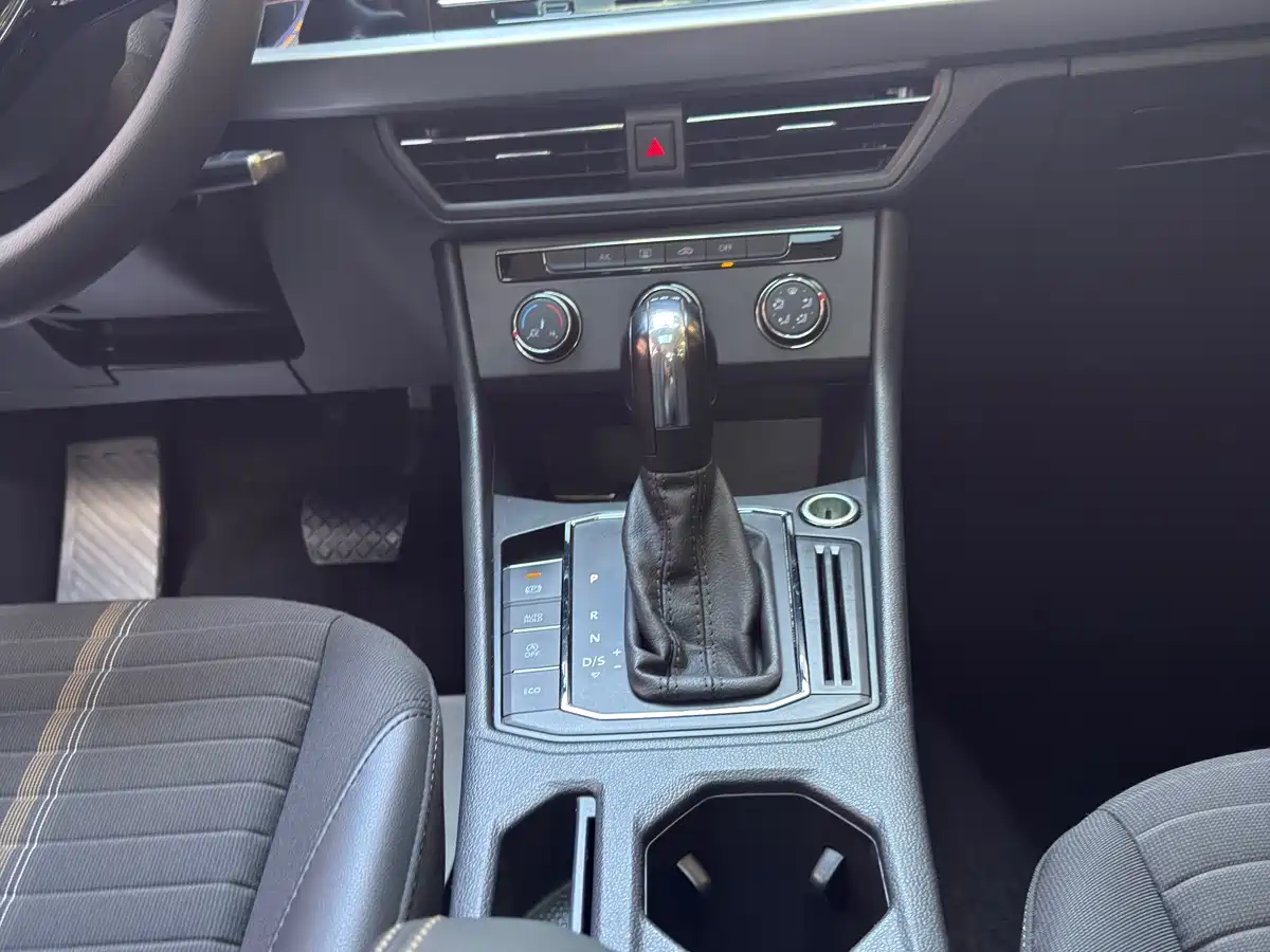 Volkswagen Lavida 2019 280TSI DSG Comfort Edition China VI фото 11