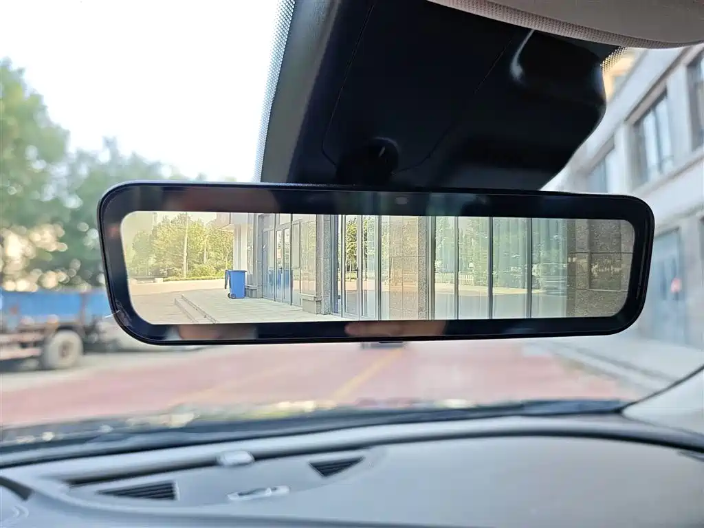 Buick Envision Plus 2022 Envision Plus Avenir 5-Seater фото 19