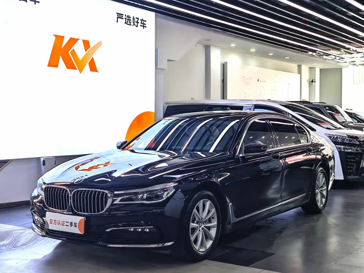 BMW 7 Series 2016 730Li Leading фото 2