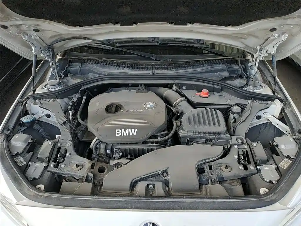 BMW 1 Series 2017 118i Sport фото 20