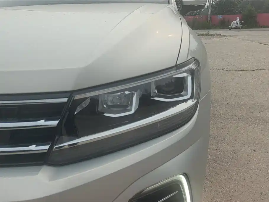 VOLKSWAGEN TIGUAN L NEW ENERGY