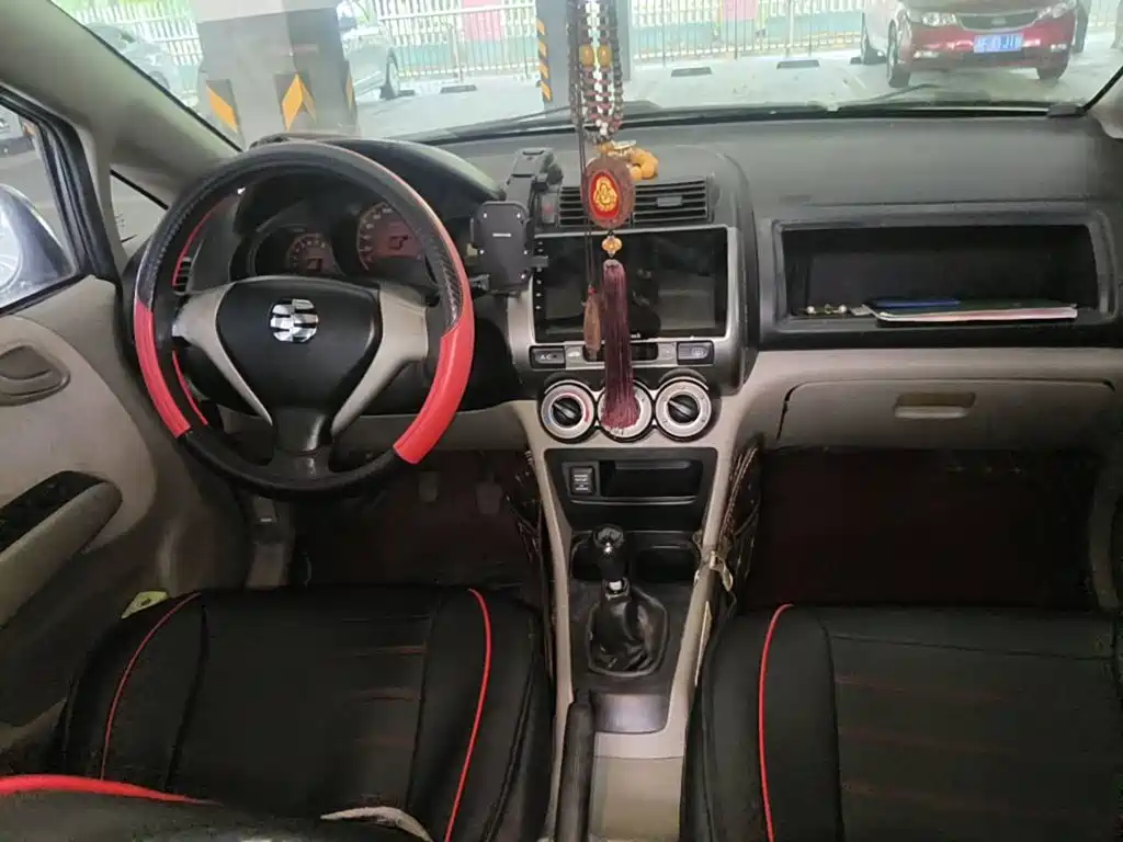 Everus S1 2011 2011 1.3L Manual Comfort
