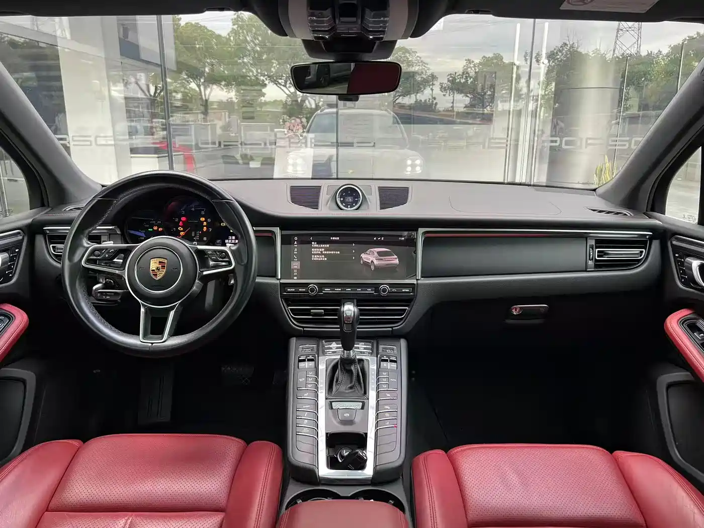 Porsche Macan 2018 Macan 2.0T фото 8