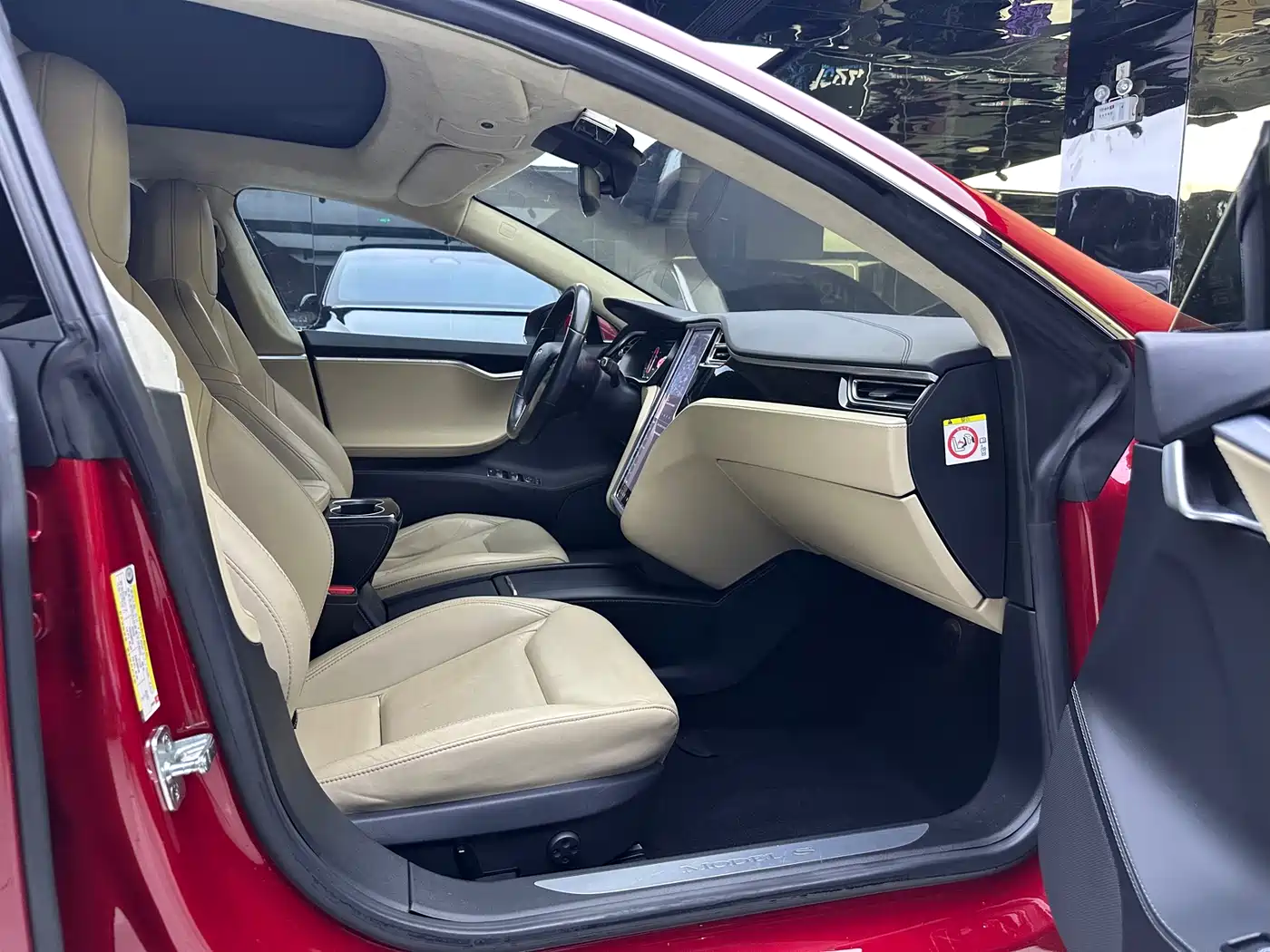 TESLA MODEL S
