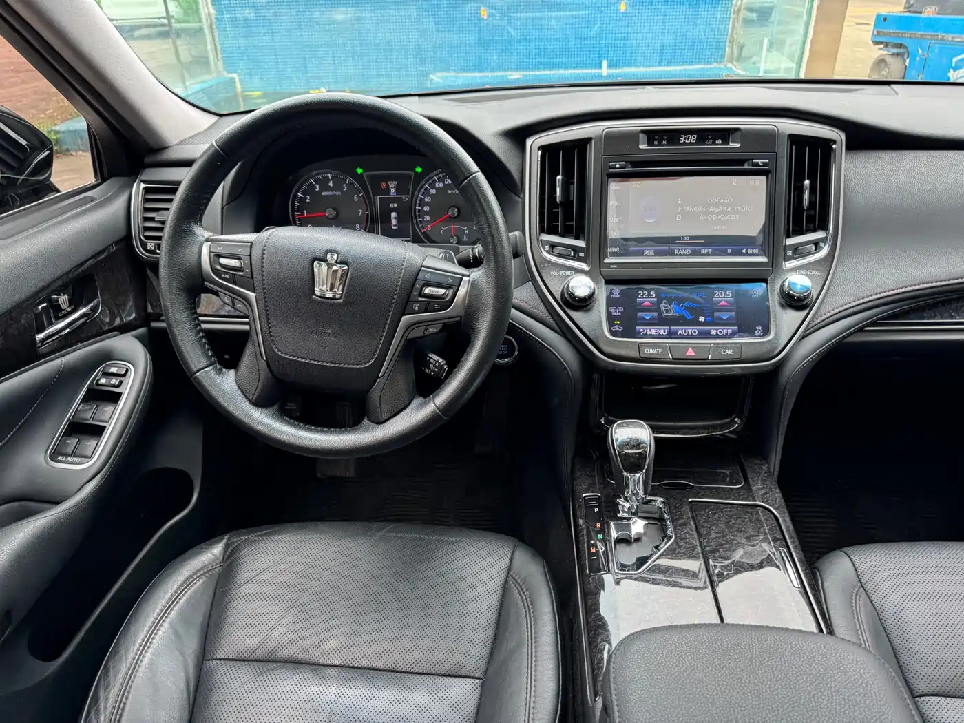 Toyota Crown 2018 2.0T Fashion Edition фото 11