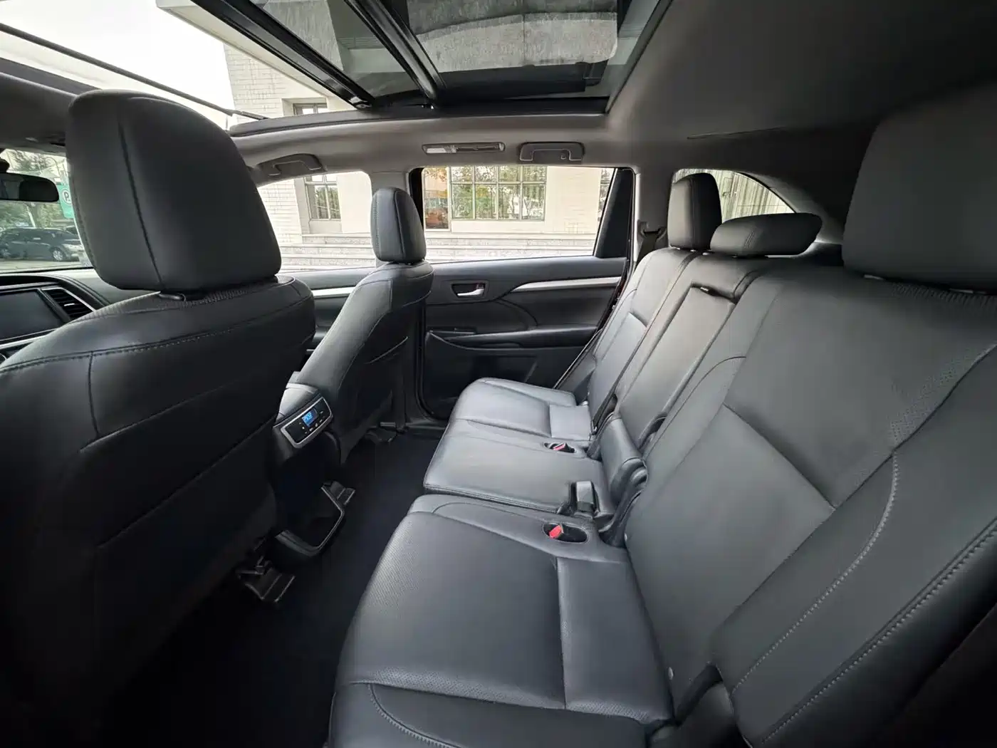 Toyota Highlander 2015 2.0T AWD Luxury Edition 7-seater фото 12
