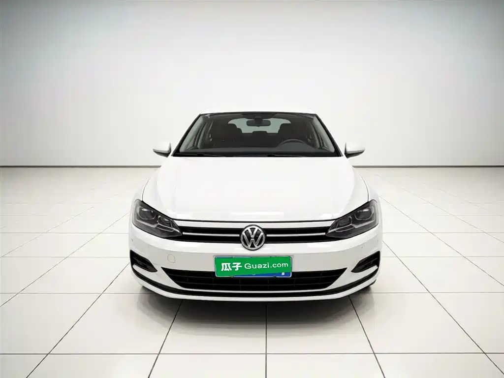 Volkswagen Polo 2023 Facelift Plus 1.5L Auto Joyful Living Edition фото 3