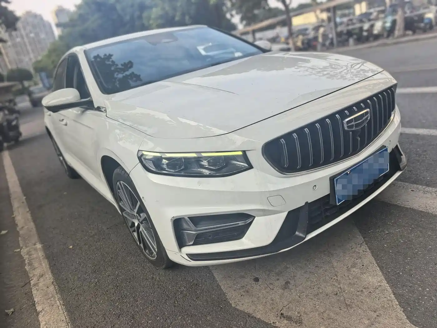 Фото 3 - Geely Preface