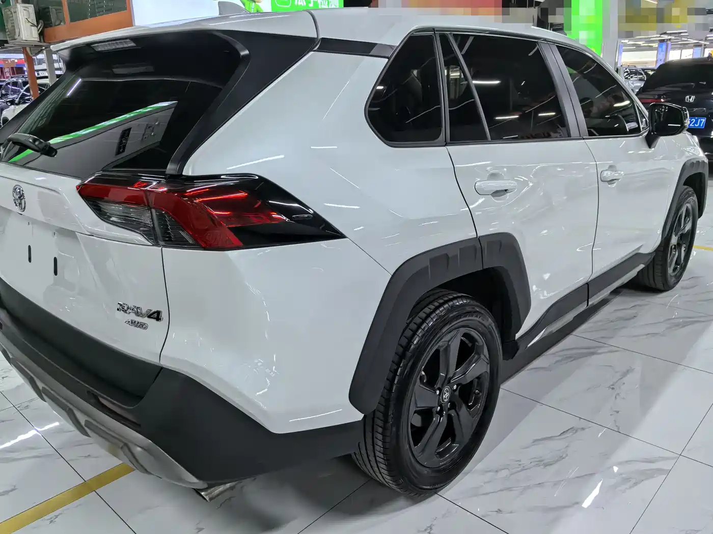 Toyota RAV4 Rongfang 2022 2.0L CVT 4WD Trend Edition фото 5