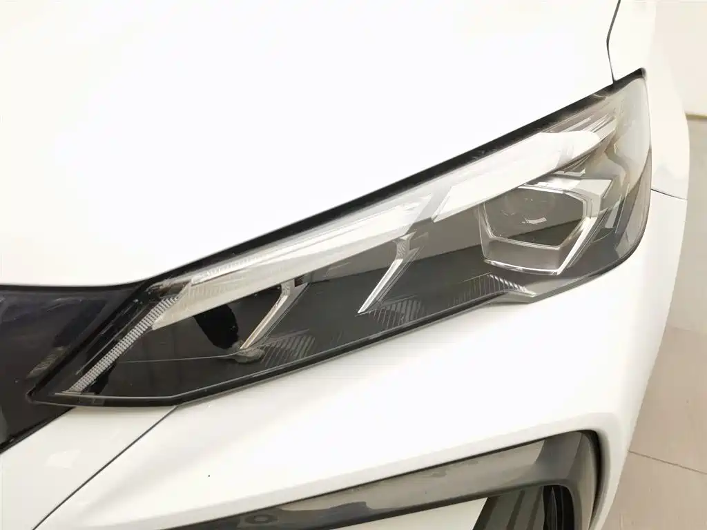 GEELY AUTOMOBILE BINRUI