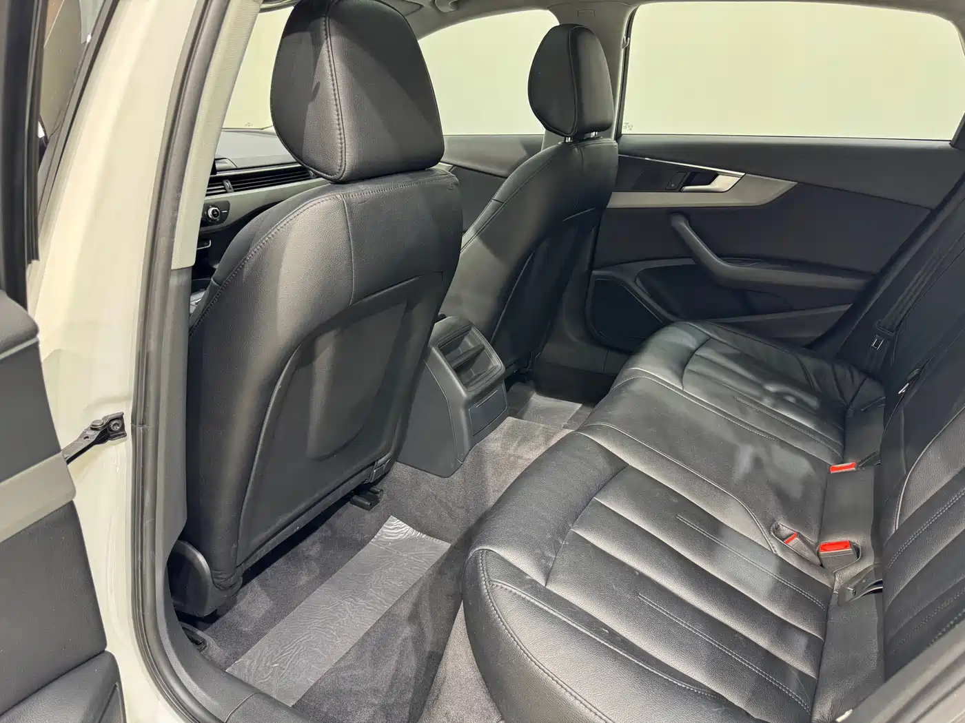 Audi A4L 2017 40 TFSI Progressive фото 8