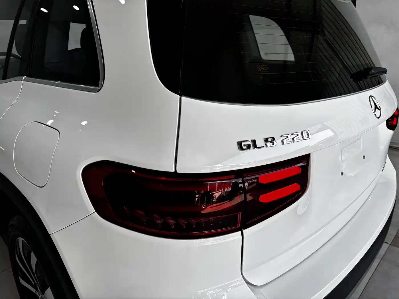 Mercedes-Benz GLB 2025 Model GLB 220 Fashion Style фото 9