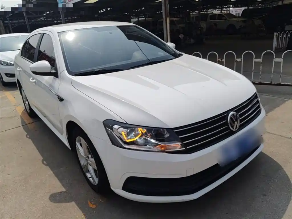 Volkswagen Lavida 2017 1.6L Automatic Trend Edition фото 4