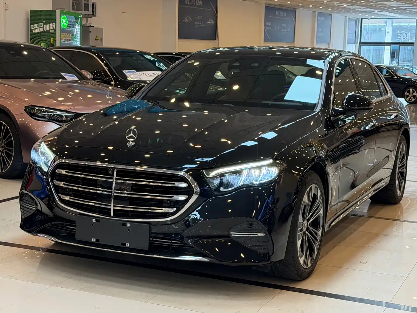 Mercedes-Benz E-Class New Energy 2024 2024 E 350 e L Plug-in Hybrid Sedan