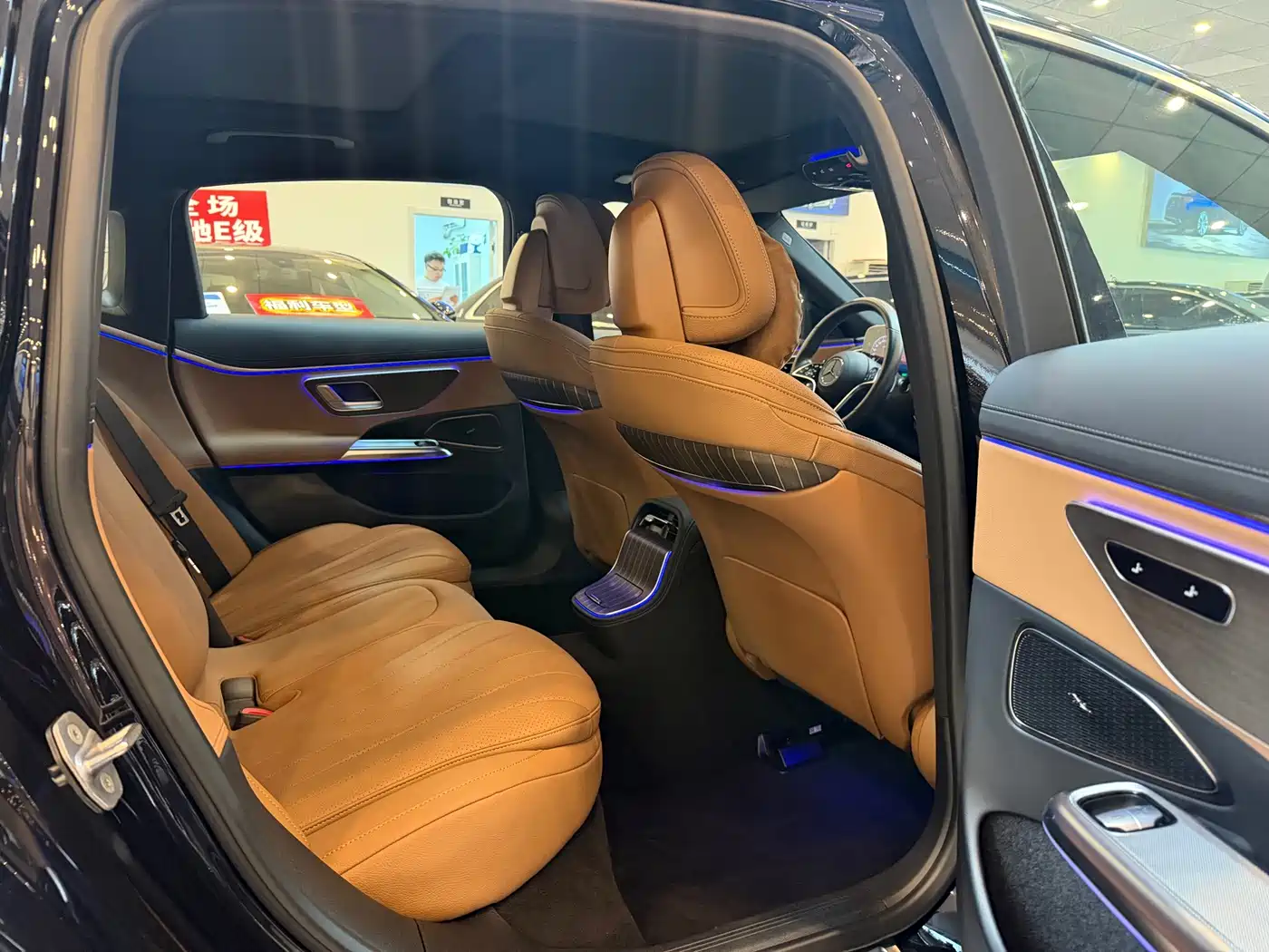 Mercedes-Benz E-Class New Energy 2024 2024 E 350 e L Plug-in Hybrid Sedan