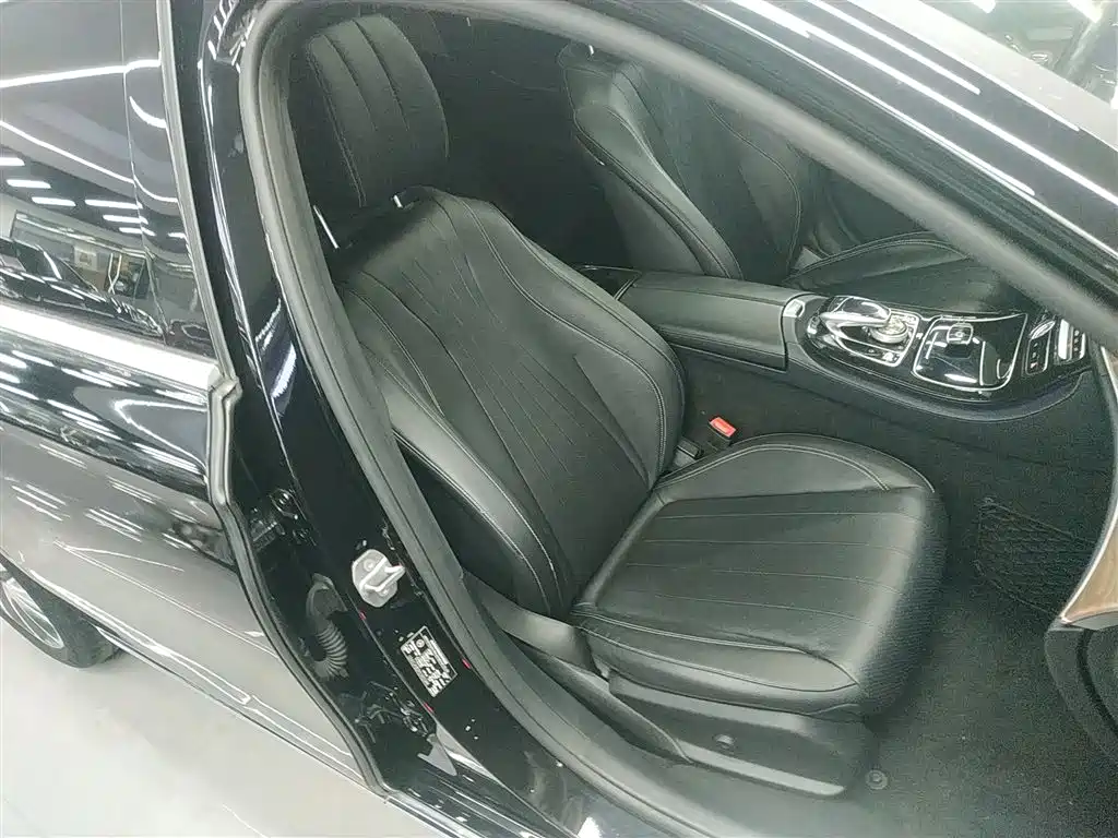 Mercedes-Benz E-Class 2016 E 300 L Fashion Type фото 25