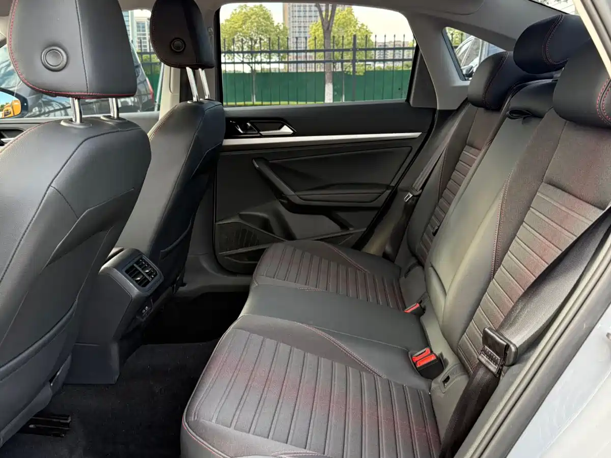 Volkswagen Lavida 2023 280TSI DSG Starlight Comfort Edition фото 7