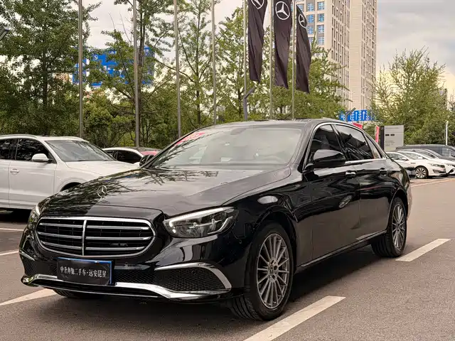 Mercedes-Benz E-Class 2023 E 260 L — фото 2