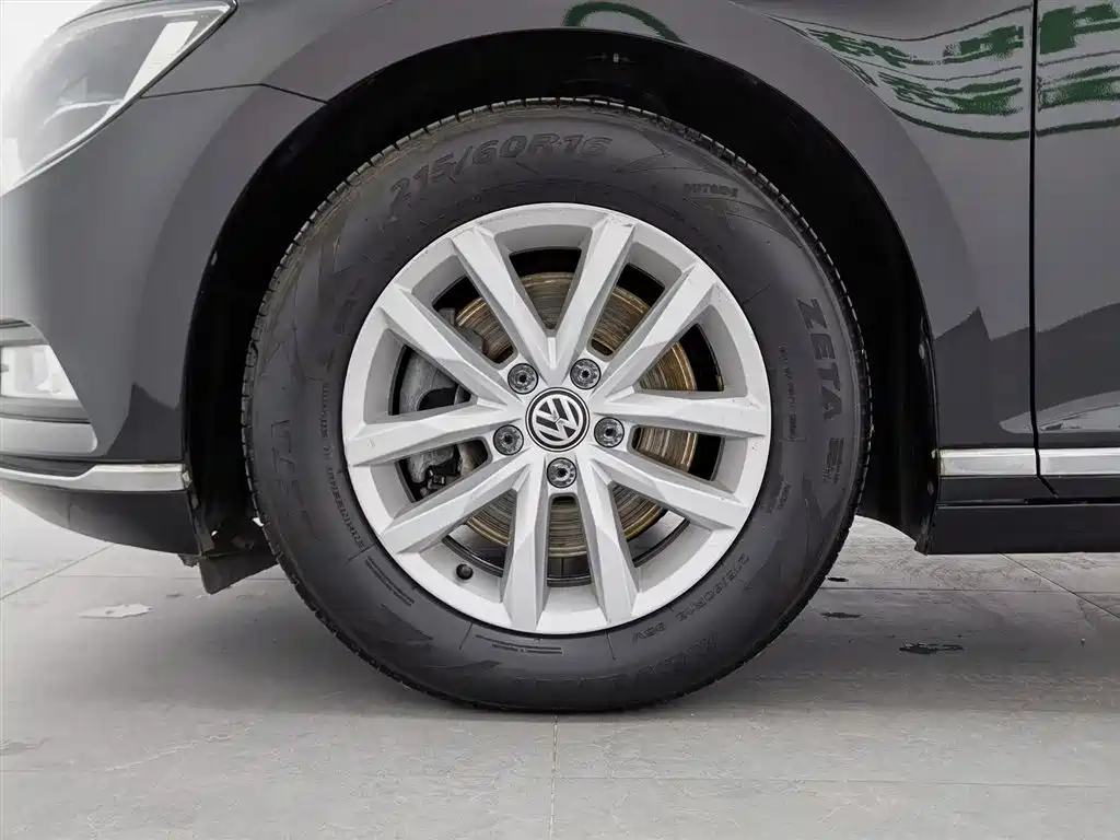 Volkswagen Magotan 2019 280TSI DSG Comfort China V фото 17