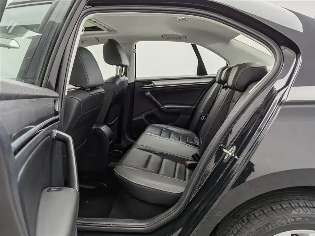 Volkswagen Bora 2016 Model 1.6L Automatic Comfort фото 15