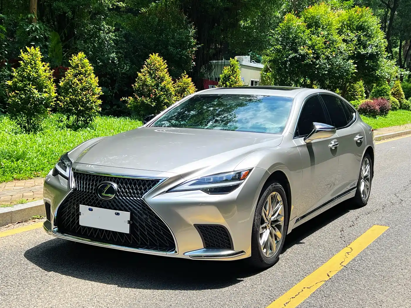 Lexus LS 2022 2021 500h Luxury Edition