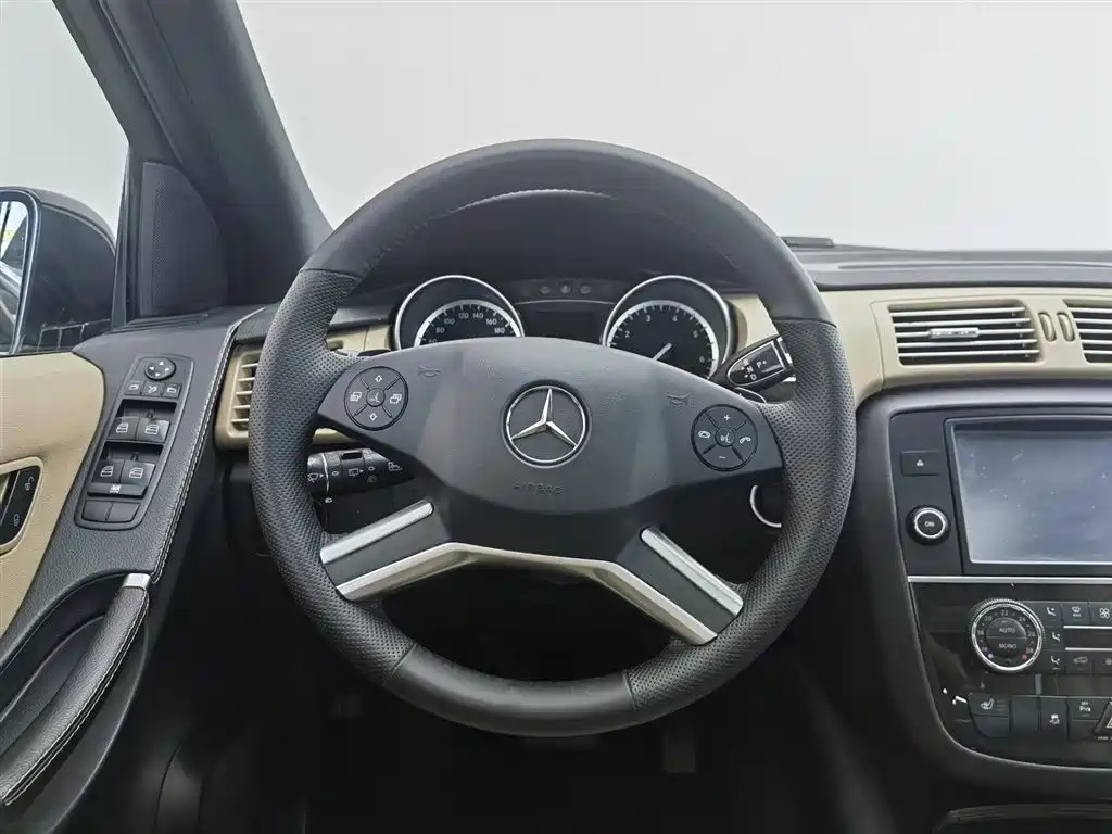 Mercedes-Benz R-Class 2015 R 320 4MATIC Luxury фото 11