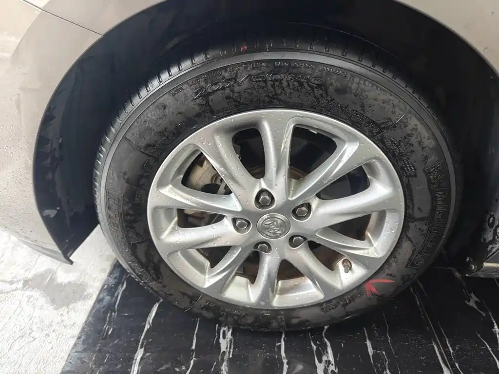 Buick GL6 2018 2018 18T 6-Seater Luxury