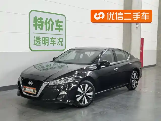 NISSAN TEANA