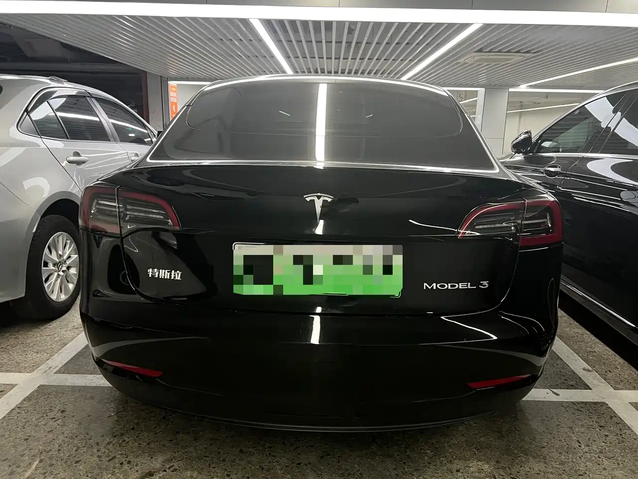 TESLA MODEL 3