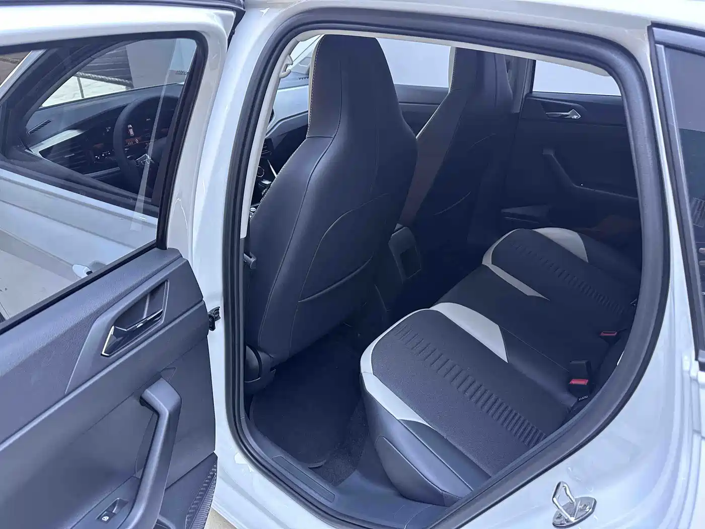 Volkswagen Polo 2023 2023 Plus 1.5L Automatic Colorful Tech Edition