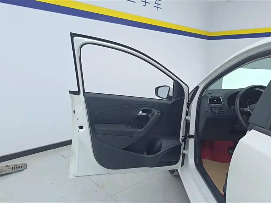 Volkswagen Polo 2018 1.5L Auto Comfort фото 7