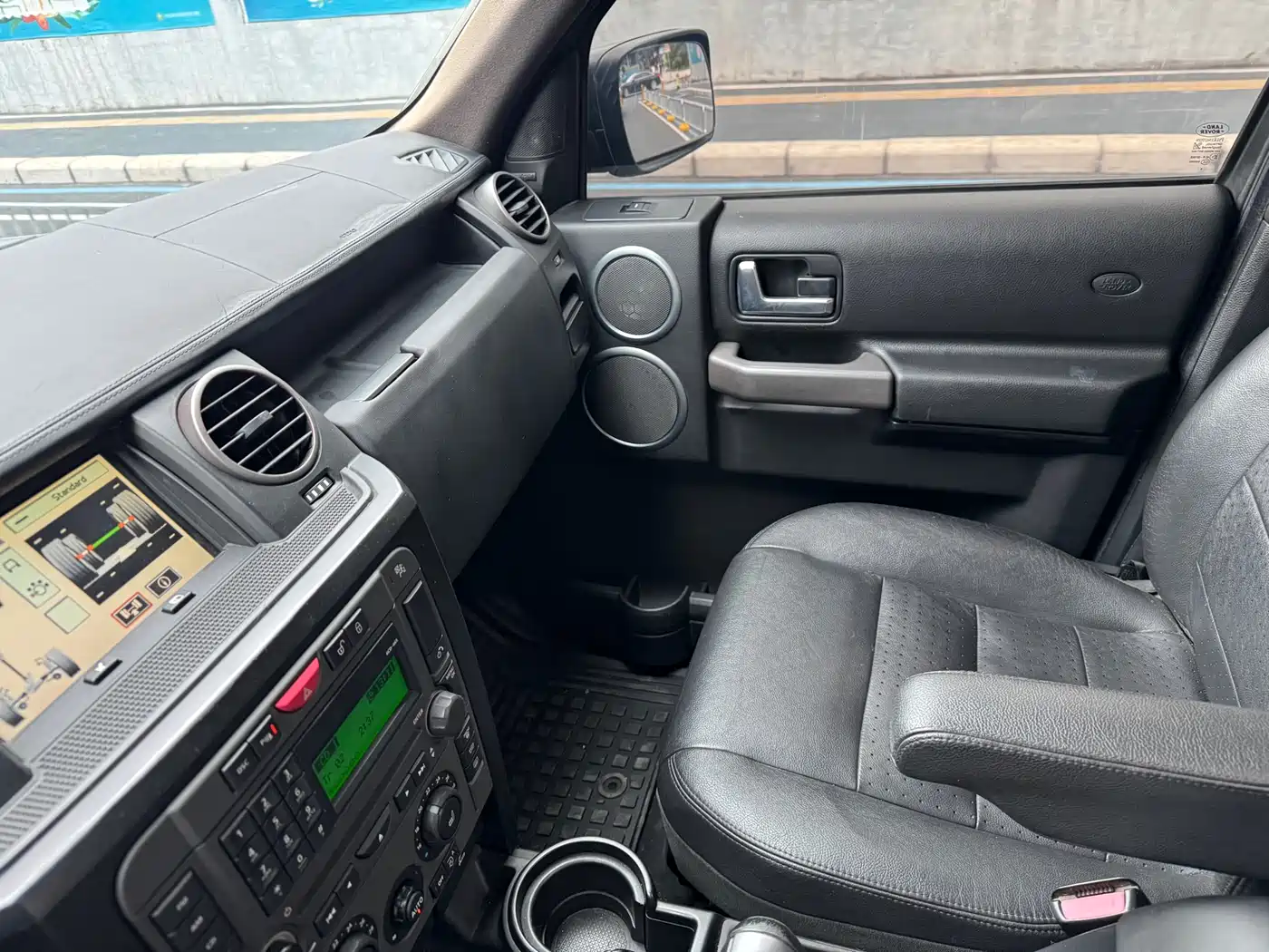 Land Rover Discovery 2005 Model 4.4 V8 HSE фото 5