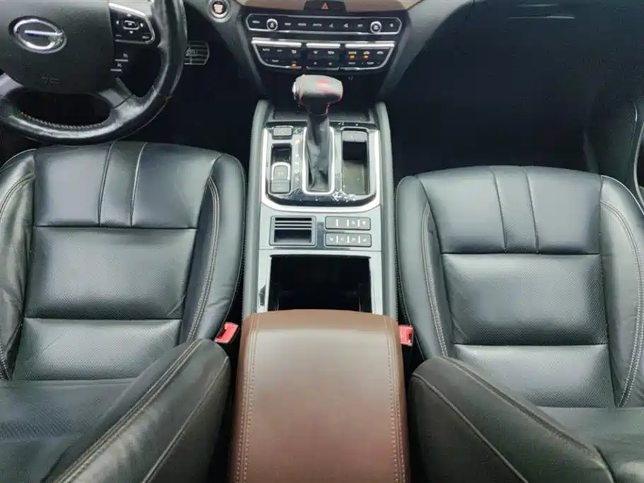 GAC Trumpchi Trumpchi GS8 2017 320T 2WD Luxury Smart Connect (7-seater) фото 16