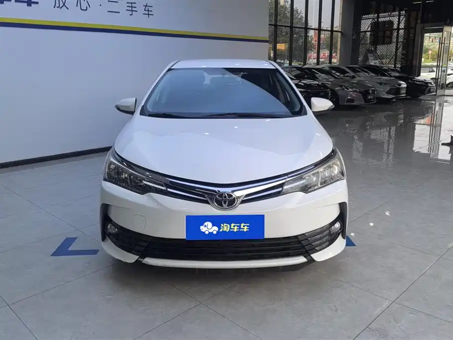 Toyota Corolla 2017 Facelift 1.2T S-CVT GL фото 2