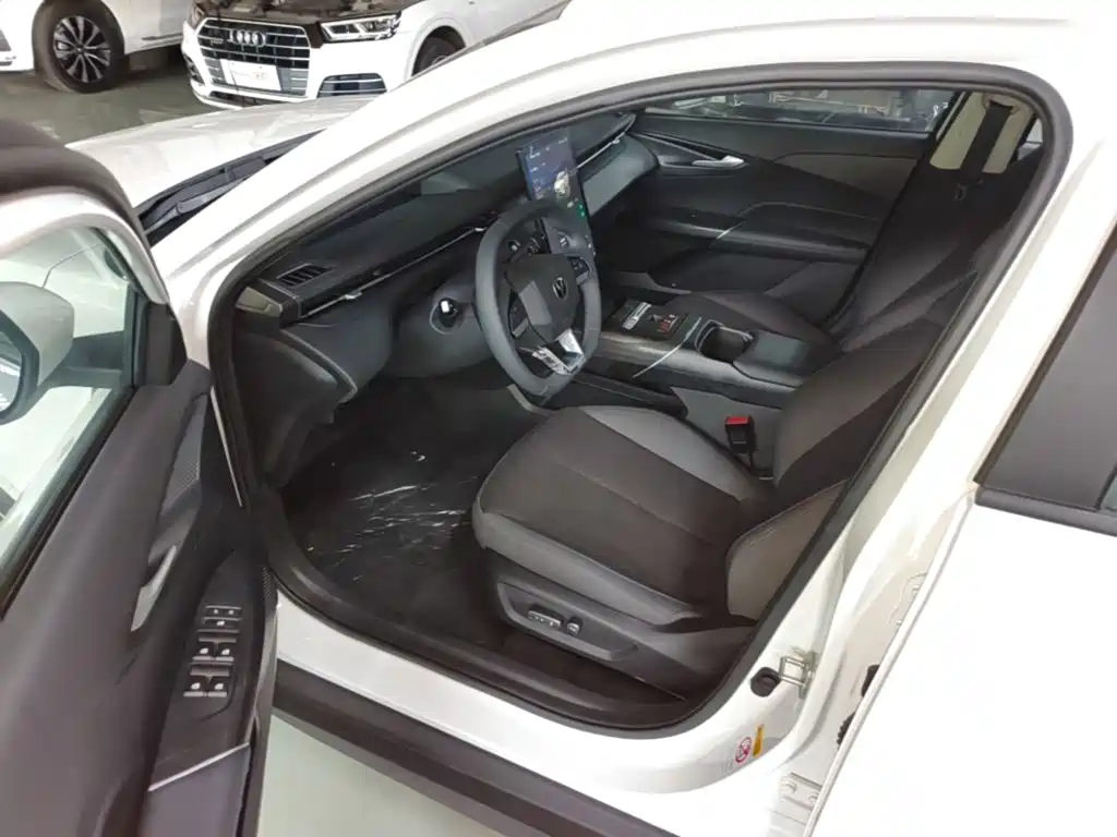 Changan Eado PHEV 2026 2025 Smart New Blue Whale 145KM High-Performance Edition