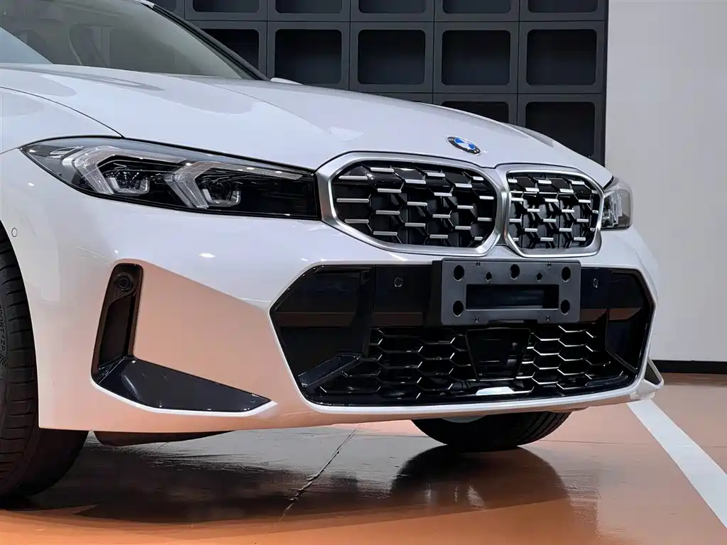 BMW 3-SERIES